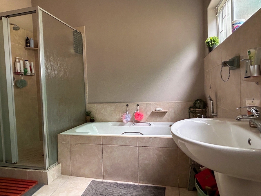 4 Bedroom Property for Sale in Baillie Park North West